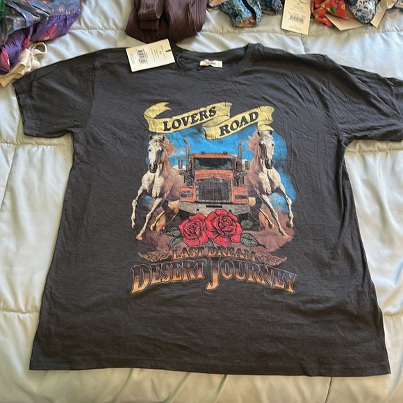 Spell lovers road biker tee S NWT Black Graphic Tee with Horse and Truck Design - Picture 5 of 11